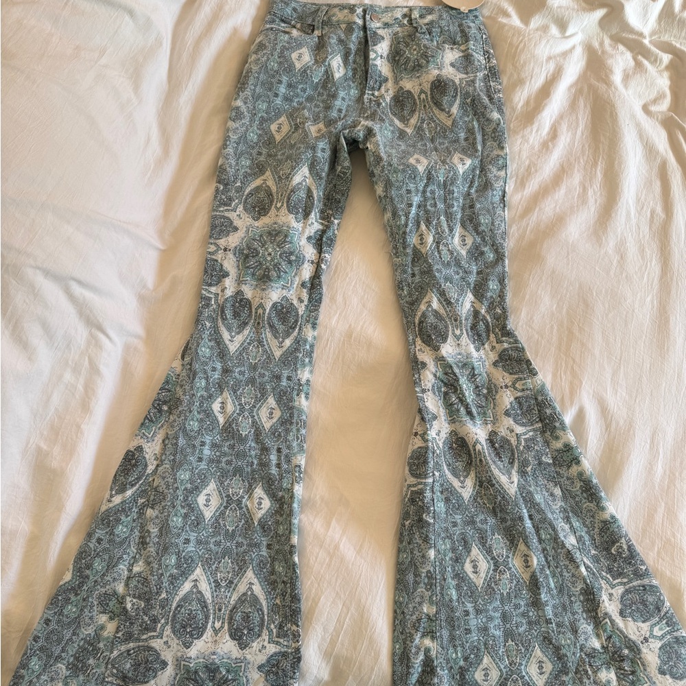 Saints & Hearts Bohemian Flare Jeans in Blue and White